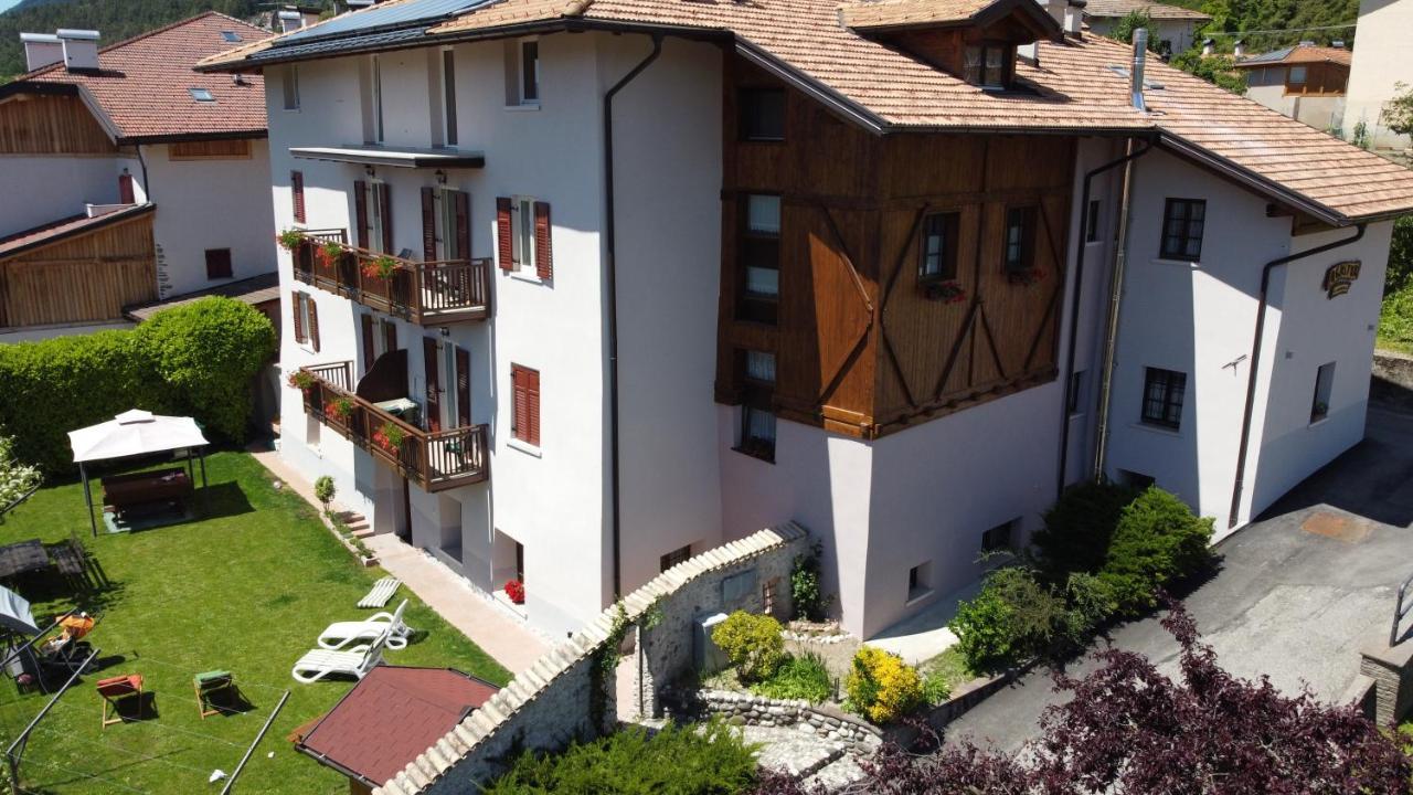 Agriturismo La Canonica Brez Екстер'єр фото