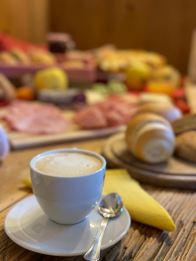 Agriturismo La Canonica Brez Екстер'єр фото