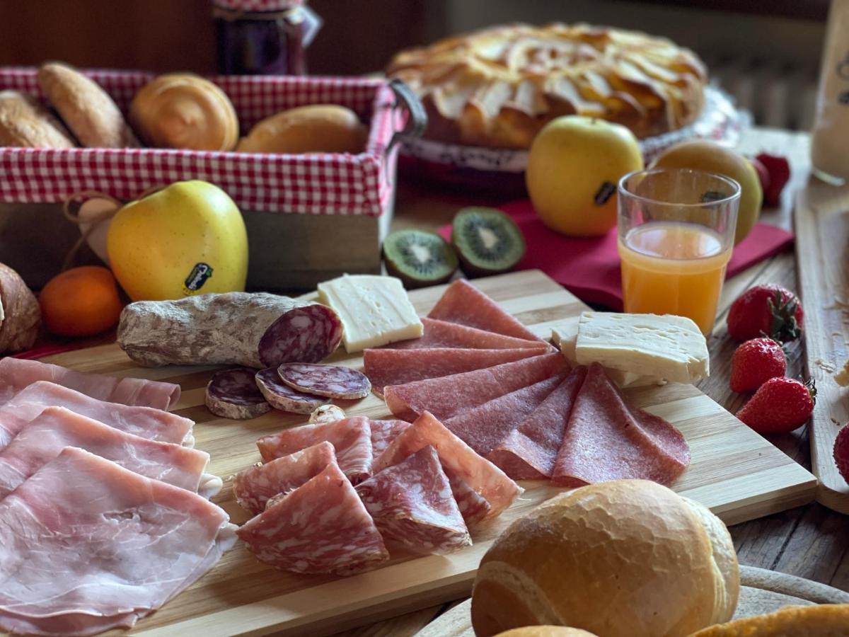 Agriturismo La Canonica Brez Екстер'єр фото