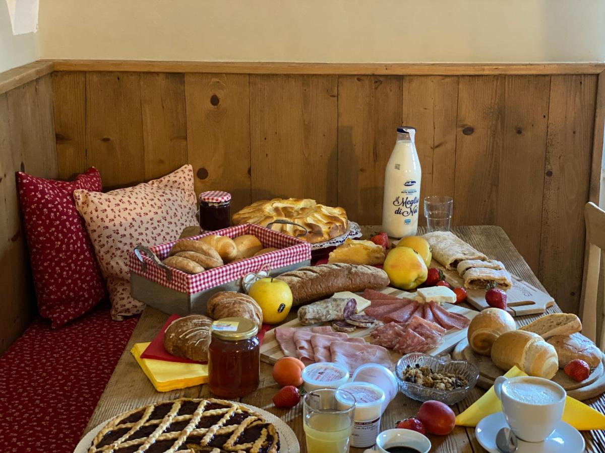 Agriturismo La Canonica Brez Екстер'єр фото
